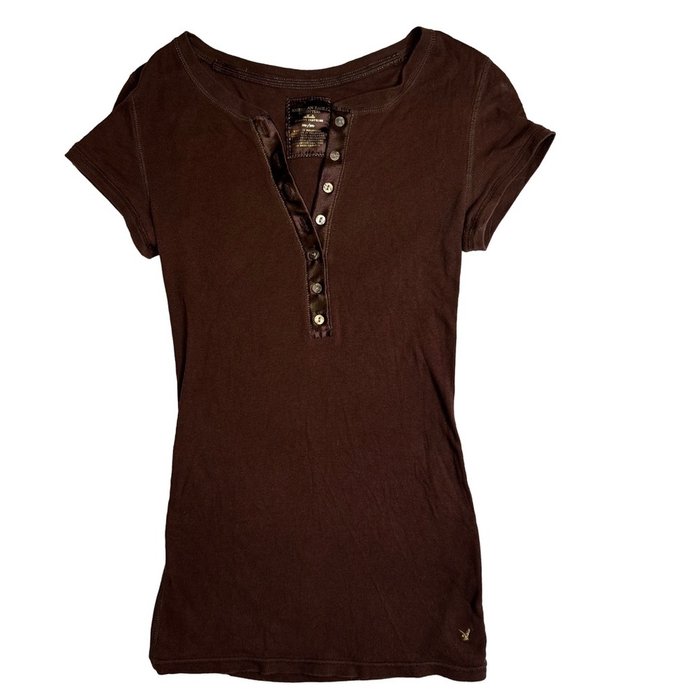 American Eagle Brown Henley Tee Top Size Medium Satin Finish down Buttons NWOT - Picture 3 of 8